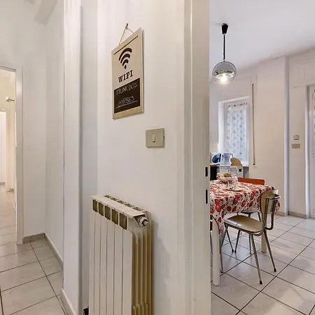 Casa Rosso Melograno アラッシオ