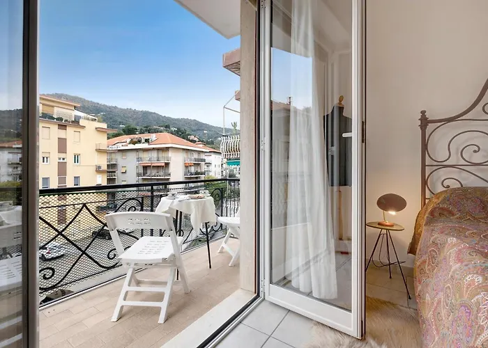 Lejlighed Casa Rosso Melograno Alassio